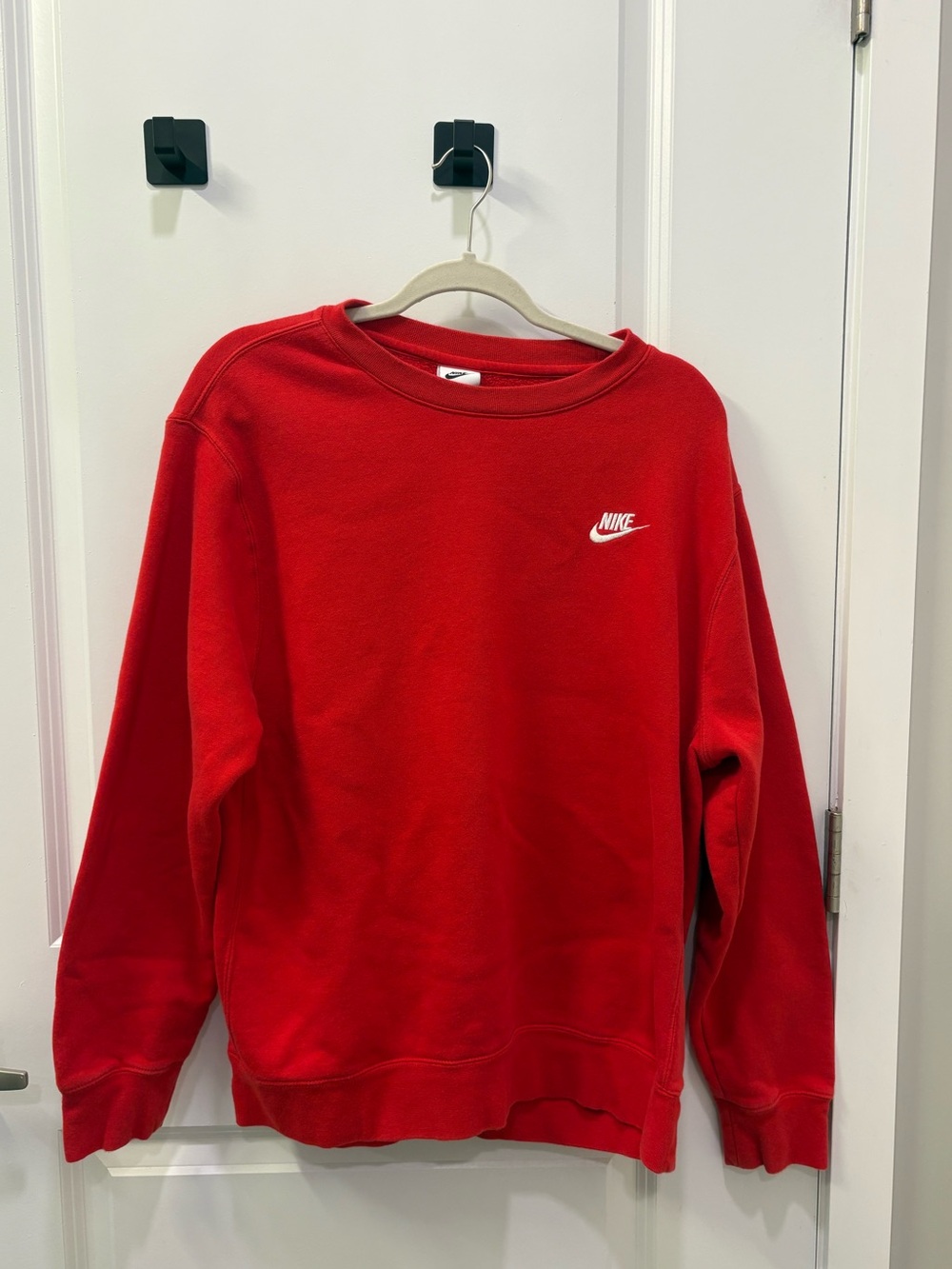 red nike crewneck sweatshirt large